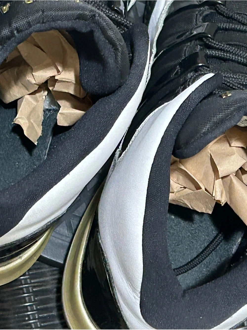 Size 12 Jordan Max Aura White Metallic Gold Black AQ9084-107
